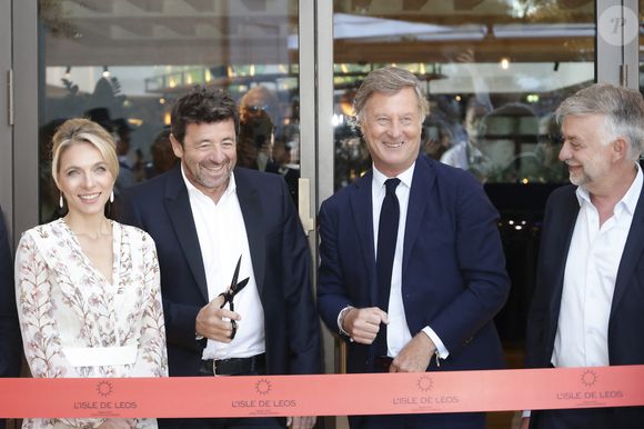 Exclusif -  Jean-Philippe Nuel (Architecte d’intérieur), Maud Bailly (Directrice générale Sofitel, MGallery & Emblems), Sébastien Bazin (PDG du groupe Accor), Patrick Bruel, Pierre Gonzalvez (Maire de l’Isle sur la Sorgue), Emmanuel Borla (Directeur de l’hôtel) - Patrick Bruel inaugure son hôtel cinq étoiles "L'Isle de Leos MGallery" à L'Isle-sur-la-Sorgue, France, le 23 septembre 2025. 
 © Jack Tribeca / Bestimage