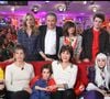 La famille était soudée et vivait de grands moments de complicité autour de voyages
Lio en famille avec ses enfants, sa mère et Michel Drucker - Enregistrement de "Vivement Dimanche" le 17 février 2010 Guillaume Gaffiot/Bestimage