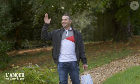 Stéphane va lui aussi franchir le cap.

Stéphane, candidat de "L'amour est dans le pré", sur M6