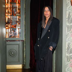 Cette prise de parole intervient quelques jours après sa nomination comme directeur artistique de Rabanne.

Manhattan (New York) – Balmain et Olivier Rousteing ont organisé un dîner intimiste au Monsieur, à Manhattan, New York.