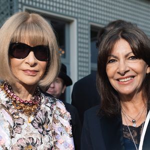 Anna Wintour et la maire de Paris Anne Hidalgo au cocktail Vogue World dans les jardins du palace Ritz Paris en amont du défilé de mode Vogue World Paris Haute-Couture automne-hiver 2024/2025 lors de la Fashion Week de Paris, France, le 24 juin 2024. © Tiziano Da Silva/Bestimage