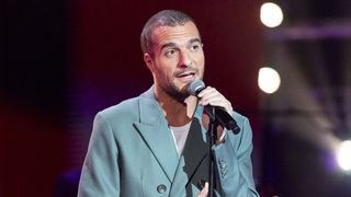 "J'espère vous retrouver très vite" : Amir Haddad obligé d'annuler deux rendez-vous importants