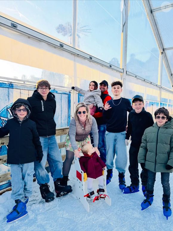 La maman a eu six enfants d'un premier mariage

La famille Fernandes de Bagnolo sur Instagram.