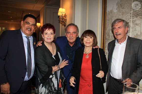 Revenant sur sa carrière, l'acteur, connu notamment pour avoir incarné Jacques Chirac à plusieurs reprises...

Fabienne Thibeault et son mari Christian Montagnac, Bernard Le Coq, Danièle Evenou, Bernard Menez - L'association Citéstars fête son 24ème anniversaire lors du dîner gala de la 3ème cérémonie des étoiles d'or 2022 dans les salons de l'hôtel Intercontinental à Paris le 16 octobre 2022. © Philippe Baldini/Bestimage