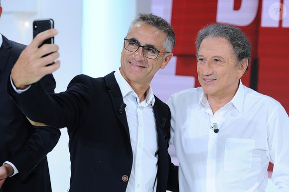 Exclusif - Laurent Jalabert et Michel Drucker - Enregistrement de l'émission "Vivement Dimanche Prochain" spécial Tour de France au studio Gabriel, à Paris, France, le 21 août 2019 . Diffusion le 25/08/2019 sur France 2. © Guillaume Gaffiot/Bestimage