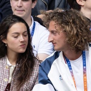 Joalukas Noah et sa soeur Jenaye Noah dans les tribunes lors des Internationaux de France de Tennis de Roland Garros 2025. Paris, le 26 mai 2025. © Jacovides-Moreau/Bestimage