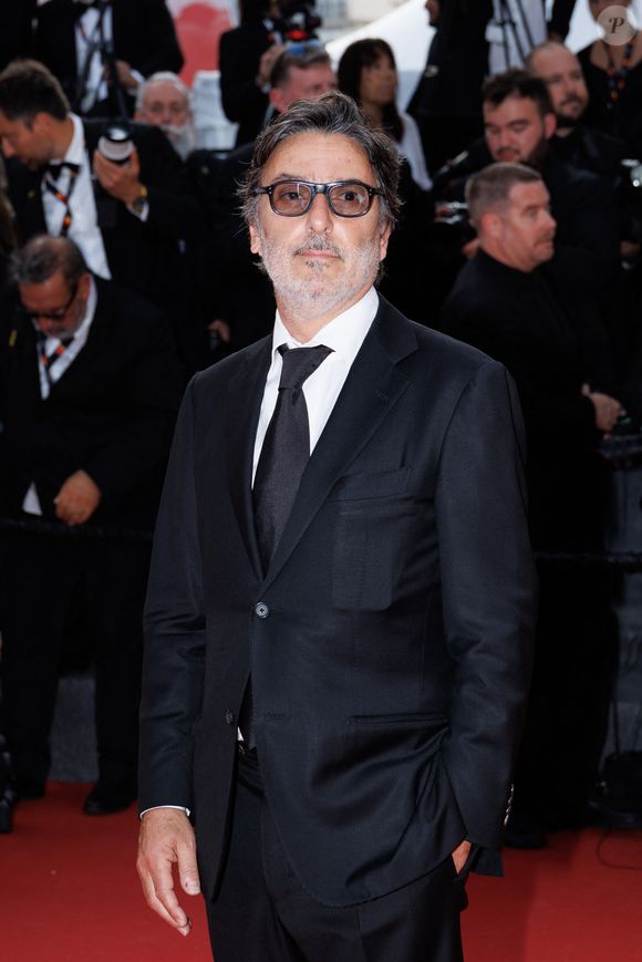 En ce jour d'anniversaire, Yvan Attal savoure cette parenthèse paisible avec sa compagne.

Yvan Attal à la montée des marches du film « The Phoenician Scheme » lors du 78ème Festival International du Film de Cannes, au Palais des Festivals à Cannes. Le 18 mai 2025. © Jacovides-Moreau / Bestimage