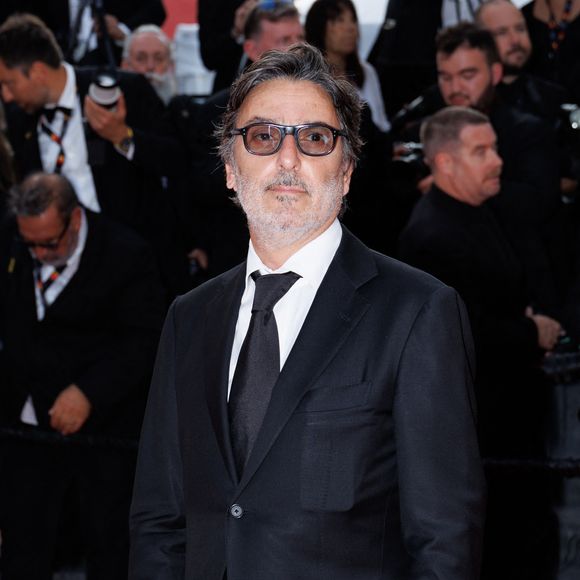 En ce jour d'anniversaire, Yvan Attal savoure cette parenthèse paisible avec sa compagne.

Yvan Attal à la montée des marches du film « The Phoenician Scheme » lors du 78ème Festival International du Film de Cannes, au Palais des Festivals à Cannes. Le 18 mai 2025. © Jacovides-Moreau / Bestimage