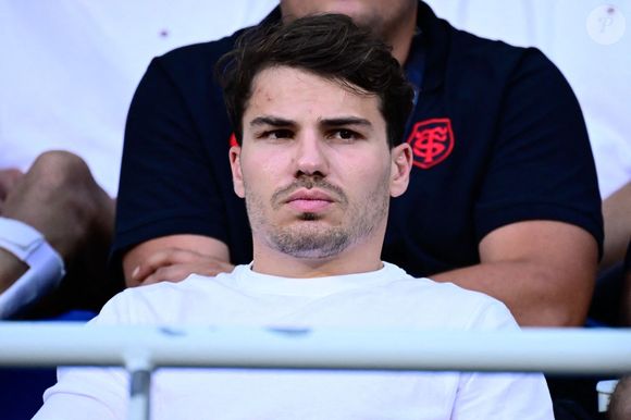 Antoine Dupont attends the Final Top 14 match between Stade Toulousain and Union Bordeaux Begles at Stade de France on June 28 , 2025 in Paris, France. 

Dante Badano/PsnewZ/Bestimage