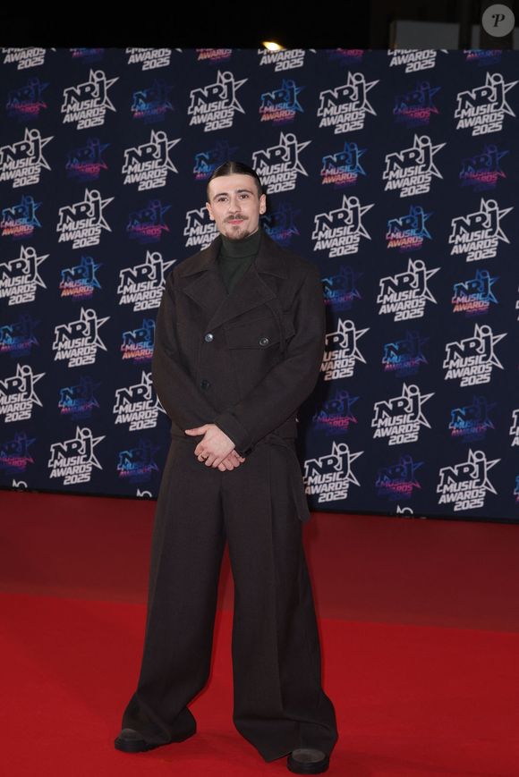 Pierre Garnier au photocall de la 27ème édition des NRJ Music Awards au palais des Festivals de Cannes, France, le 31 octobre 2025. © Dominique Jacovides/Bestimage