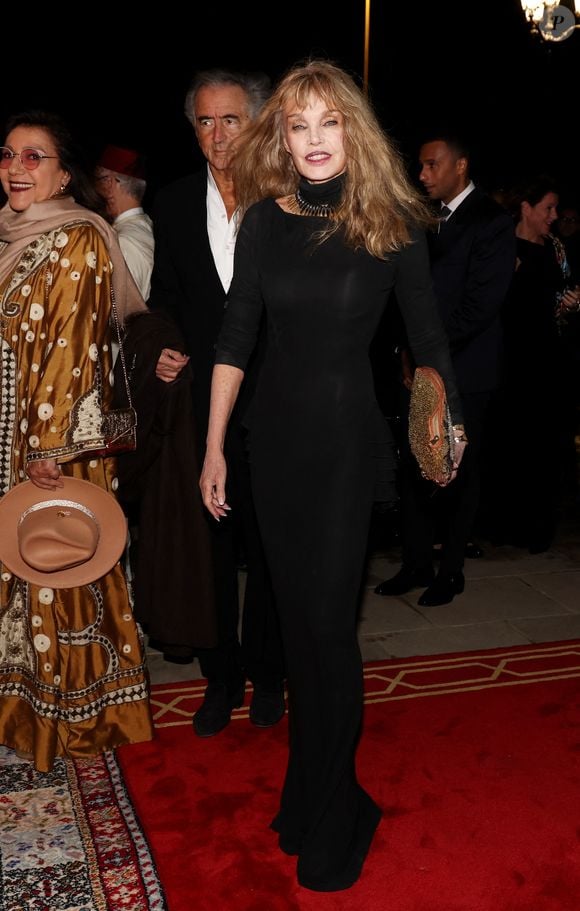 Arielle Dombasle et Bernard-Henri Lévy (BHL) - Dîner d'Etat offert par sa Majesté le roi Mohammed VI du Maroc en l'honneur du Président de la République Emmanuel Macron et de la première dame Brigitte Macron au Palais Royal de Rabat au Maroc le 29 Octobre 2024. © Dominique Jacovides/Bestimage