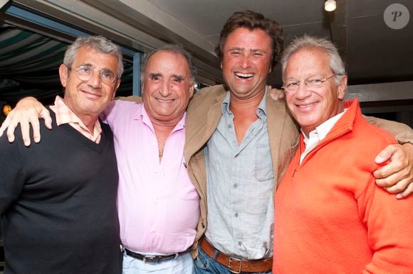 Archives - Exclusif - Michel Boujenah, Claude Brasseur et son fils Alexandre Brasseur, Bernard Murat dans les coulisses du Festival de Ramatuelle. Le 2 août 2009
© Cyril Bruneau / Festival de Ramatuelle / Bestimage