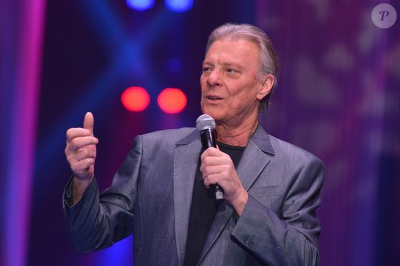 Exclusif - Herbert Leonard au spectacle Cabaret Stars à Mons en Belgique le 8 décembre 2013. ALAIN ROLLAND / IMAGEBUZZ / BESTIMAGE