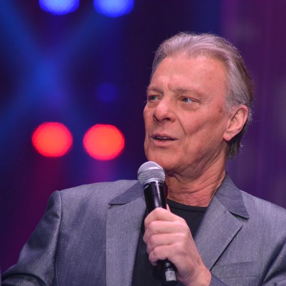Exclusif - Herbert Leonard au spectacle Cabaret Stars à Mons en Belgique le 8 décembre 2013. ALAIN ROLLAND / IMAGEBUZZ / BESTIMAGE