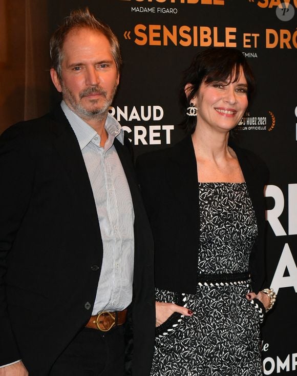 Une déclaration aussi simple que bouleversante, qui célèbre leur amour indéfectible,

Christopher Thompson et sa femme Géraldine Pailhas - Avant première du film " Tendre et Saignant" à l'UGC Bercy à Paris le 10 janvier 2022. © Veeren/Bestimage