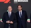 Accompagné de son épouse Tatiana, Andrea Casiraghi étaient également présent avec ses trois enfants : Sacha (2013), India (2015) et Maximilian (2018).
La Princesse Charlène de Monaco, le Prince Albert II de Monaco, Andrea Casiraghi, Bernard Arnault sur le podium avec Lando Norris, vainqueur de la course, après le Grand Prix de F1 de Monaco au Circuit de Monaco le 25 mai 2025 à Monte-Carlo, Monaco. © Olivier Huitel / Crystal / Bestimage