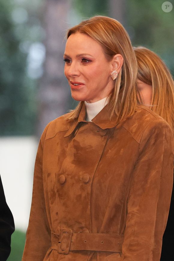 Le prince Albert II de Monaco, La princesse Charlène de Monaco, La princesse Stéphanie de Monaco, Camille Gottlieb lors du spectacle Monaco sous les Etoiles, sous le chapiteau de Fontvieille à Monaco, le 22 décembre 2025. 
© Claudia Albuquerque / Bestimage