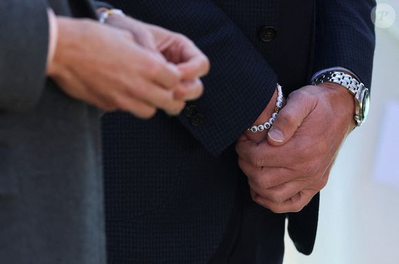 Kate Middleton et son époux ont rendu hommage aux victimes de l'attaque survenue en juillet 2024.

Le prince William, prince de Galles, et Kate Middleton, princesse de Galles, visitent l'école maternelle et primaire de Farnborough Road, pour montrer leur soutien continu à la communauté de Southport après l'attaque  au cours de laquelle trois filles, Alice da Silva Aguiar, Bebe King et Elsie Dot Stancombe, ont été tragiquement tuées lors d'un cours de danse à Southport, Merseyside, Royaume-Uni. © Julien Burton / Bestimage