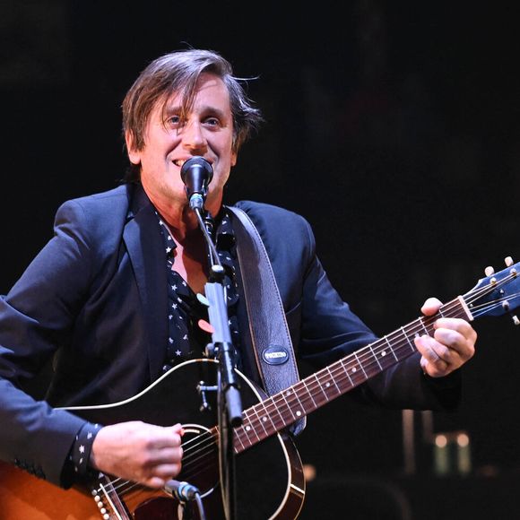 C'est son fils Thomas Dutronc qui a avoué cet amour inconditionnel pour les chats dans l'émission "Animalement vôtre", diffusé sur France 3.

Jacques Dutronc et Thomas Dutronc en showcase de leur tournée "Dutronc & Dutronc" au Centre Evénementiel de Courbevoie le 11 avril 2022. © Coadic Guirec/Bestimage