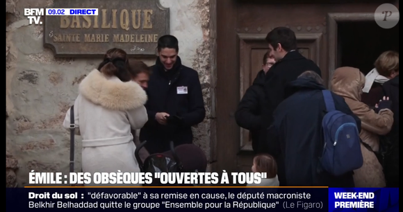 Marie et Colomban, les parents du petit Emile, arrivant à la basilique Sainte-Marie-Madeleine de Saint-Maximin-la-Sainte-Baume avec leurs deux enfants Alaïs et Vincent pour les obsèques d'Emile le 8 février 2025.