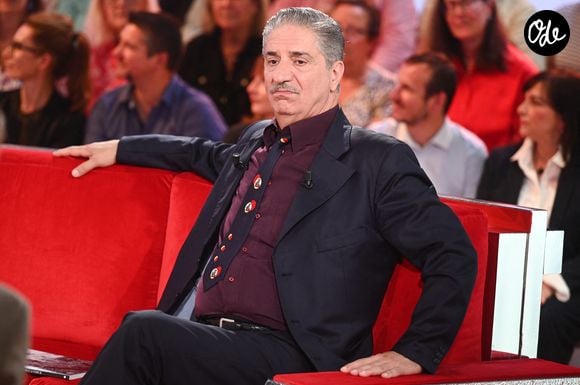 Simon Abkarian lors de l'enregistrement de l'émission Vivement dimanche édition spéciale intitulée 'Général de Gaulle' au studio Rive gauche, présentée par M.Drucker et diffusée le 11 octobre sur France 3, à Paris, France, le 30 septembre 2026. © Guillaume Gaffiot/Bestimage