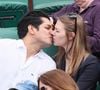 L'humoriste et juré de "La France a un incroyable talent" est en effet en couple avec la jolie Nastassia Markiewicz

Sugar Sammy et sa compagne en tribune lors des internationaux de tennis de Roland Garros le 28 mai 2018.
© Dominique Jacovides / Cyril Moreau / Bestimage