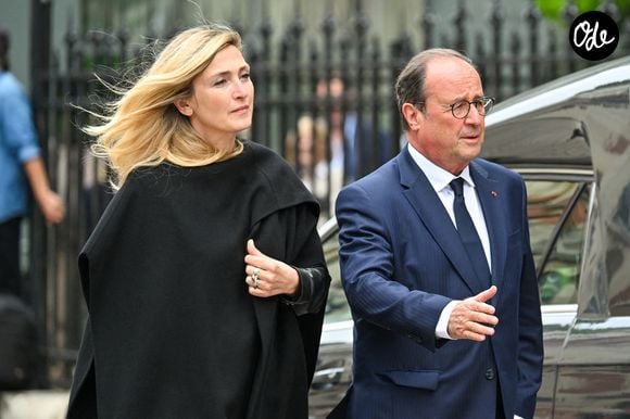 Les deux hommes soupçonnés du vol ont été interpellés quatre jours plus tard et placés en détention provisoire.

François Hollande et sa femme Julie Gayet aux obsèques de Bernadette Chirac en la basilique Sainte-Clotilde à Paris (7ème) le 12 juin 2026. L’ancienne première dame de France est décédée le 5 juin 2026 à l’âge de 93 ans. © Jacovides / Liewig / Bestimage