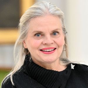 Isabelle Nanty est célèbre dans le cinéma et a également été professeure d'art dramatique au Cours Florent. 

Isabelle Nanty durant la deuxième journée de la 5eme édition du festival Cinéroman pour le film "Je ne suis pas un héros" réalisé par Rudy Milstein, à l'hôtel Negresco à Nice. © Bruno Bebert/Bestimage