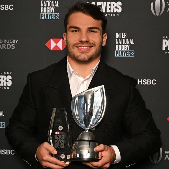 Antoine Dupont dévoile son nouveau projet

Antoine Dupont durant la cérémonie des World Rugby Awards à la salle des Etoiles à Monaco. © Bruno Bebert/Bestimage