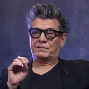 Ce dimanche 27 juillet 2025 dans une nouvelle vidéo YouTube de "Legend", Marc Lavoine a affirmé qu'il sait se montrer strict avec sa progéniture quand besoin est !

Marc Lavoine mis à l'honneur dans une nouvelle vidéo de LEGEND relayée ce dimanche 27 juillet 2025.