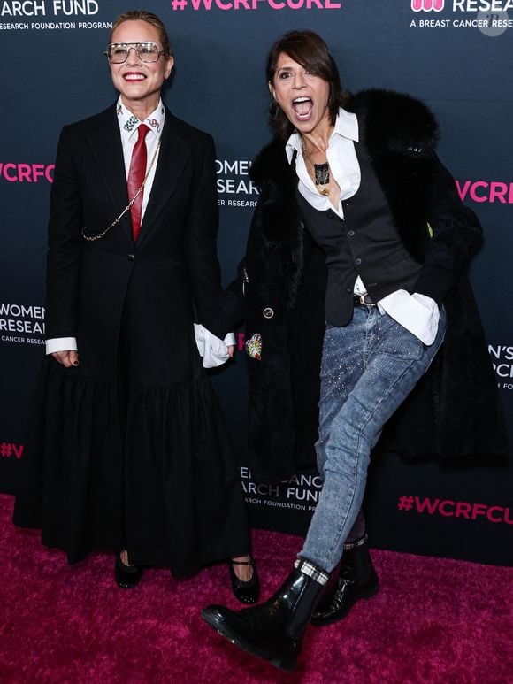 Maria Bello, Dominique Crenn - Photocall du dîner de gala caritatif "Women's cancer research fund" à Beverly Hills, le 16 mars 2023.