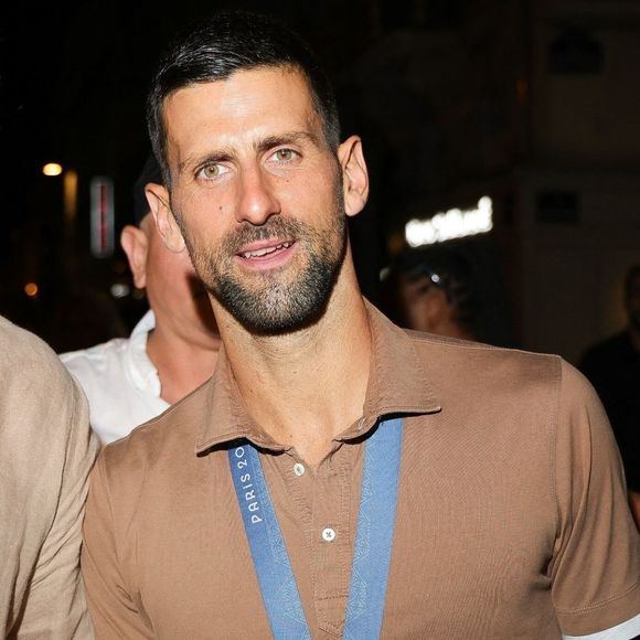 Décrochée aux jeux olympiques de Paris 2024

aris, FRANCE - Le joueur de tennis Novak Djokovic a été vu arrivant au restaurant de Sienne, affichant fièrement sa médaille d’or aux Jeux olympiques de 2024. L’athlète a profité d’un repas de célébration suite à sa récente victoire.

Backgrid USA / Bestimage