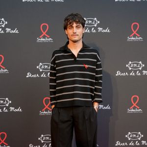 Julien De Saint-Jean au dîner de la mode Sidaction 2026 au lycée Carnot à Paris le 9 juillet 2026.

© Anne-Sophie Guebey / Bestimage