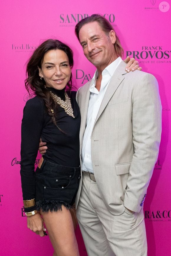 Exclusif - Sandra Sisley et Josh  Holloway - Photocall à la suite Sandra & Co lors du Festival International des Séries de Cannes, Canneseries Saison 8, à l’hôtel JW Marriott Cannes le 27 avril 2025.
© Aurelio Stella / William Sanches Tavares / Evenjoy / Bestimage