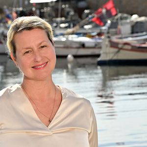 Exclusif -  Luana Belmondo, la célèbre cheffe romaine, prend les commandes de la cuisine de Gioia, la célèbre table tropézino-italienne située à Saint-Tropez dont Jean-Roch est le propriétaire. Ici, elle est dans Saint-Tropez, le 7 mai 2023.