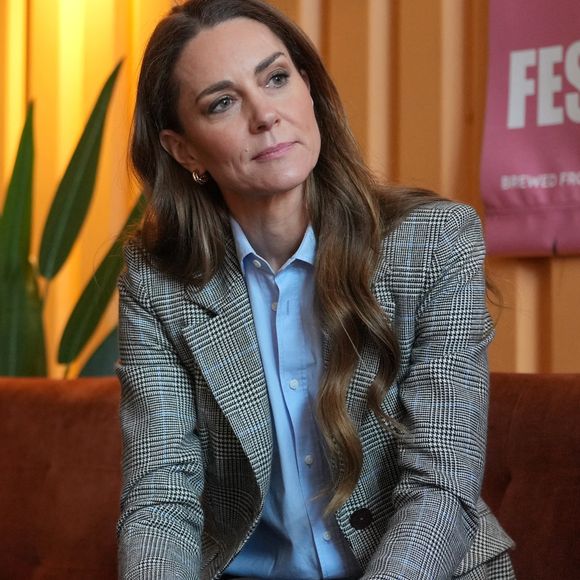 Lors de la visite, Kate Middleton a participé aux activités comme le brassage de bière, mais n’a pas consommé d’alcool.


Le prince William, prince de Galles, et Catherine (Kate) Middleton, princesse de Galles, visitent la brasserie Southwark Brewing Company à Londres.
Kin Cheung/WPA-Pool/Julien Burton via Bestimage