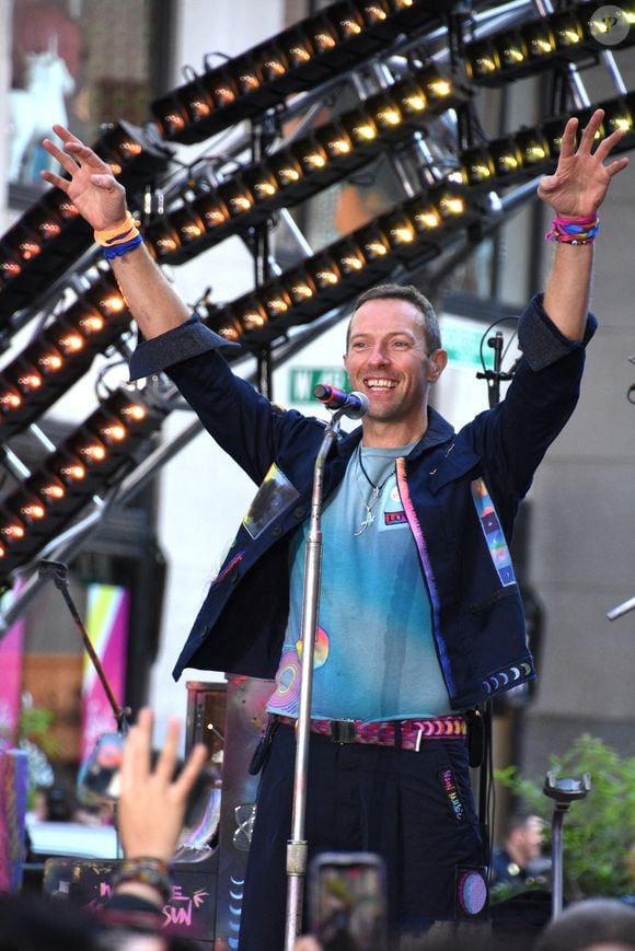 Chris Martin et son groupe Coldplay se produisent lors du concert de l'émission "Today Show" (NBC) à New York, le 8 octobre 2024.