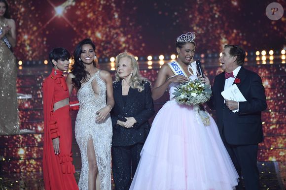 Miss France 2025, sur TF1           Crédits : Pierre Billard/sipa press via Bestimage