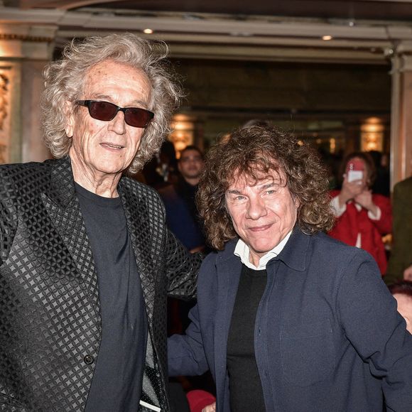 Deux artistes d'une grande élégance...

Le parolier et directeur musical franco-canadien Luc Plamondon (G) pose avec le chanteur franco-italien Riccardo Cocciante (D) lors du dévoilement de la sculpture de cire de Luc Plamondon au Musée Grévin à Paris, France, le 9 novembre 2023. Photo by Firas Abdullah/ABACAPRESS.COM