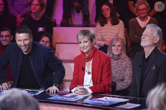Exclusif - Raymond Aabou, Isabelle Morini-Bosc, Gilles Verdez, sur le plateau de l’émission « TPMP » présentée par C.Hanouna et diffusée en direct sur C8, Paris, France, le 25 fevrier 2025. © Jack Tribeca / Bestimage