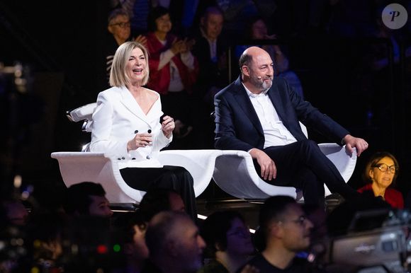 Michèle Laroque et Kad Merad ont aussi eux leur lot de suprises

Exclusif - Kad Merad et Michele Laroque lors de l'enregistrement de l'émission "La chanson secrète N°14", présentée par Nikos Aliagas et diffusée le 26 décembre sur TF1, à Paris le 9 décembre 2025. © Jacovides-Moreau/Bestimage