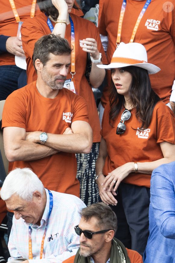 Arnaud Clément et Nolwenn Leroy - Hommage à Rafael Nadal lors des internationaux de France de tennis à Roland Garros.

© Cyril Moreau / Dominique Jacovides / Bestimage