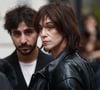 Mais plus d'un an plus tard rien ne va plus

Charlotte Gainsbourg et son fils Ben Attal lors de la cérémonie de dévoilement de la plaque "Maison des Illustres" de la Maison Gainsbourg à Paris, France, le 2 avril 2024. © Christophe Clovis/Bestimage