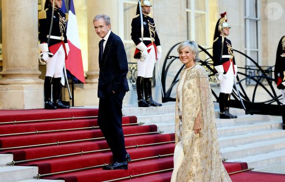 Bernard Arnault et sa femme Hélène Mercier-Arnault arrivant au dîner d'état au palais de l'Elysée à Paris en l'honneur de la visite du roi et de la reine de Belgique en France le 14 octobre 2024.

© Dominique Jacovides / Bestimage