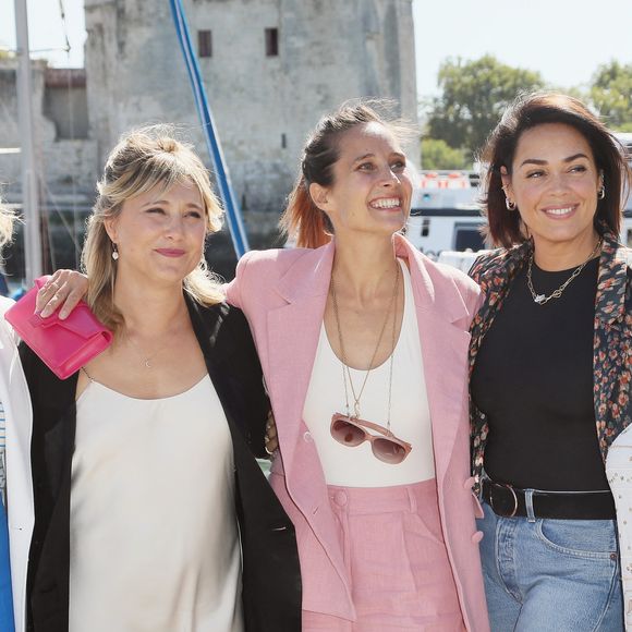 L’actrice dénonce les “compliments” reçus, qu’elle ne considère pas toujours comme bienveillants.

Juliette Tresanini, Bérengère Krief, Julie de Bona, Lola Dewaere et Firmine Richard au photocall de la série "Le souffle du dragon" lors de la 24ème édition du Festival de la Fiction TV de La Rochelle, France, le 17 septembre 2022. © Patrick bernard/Bestimage