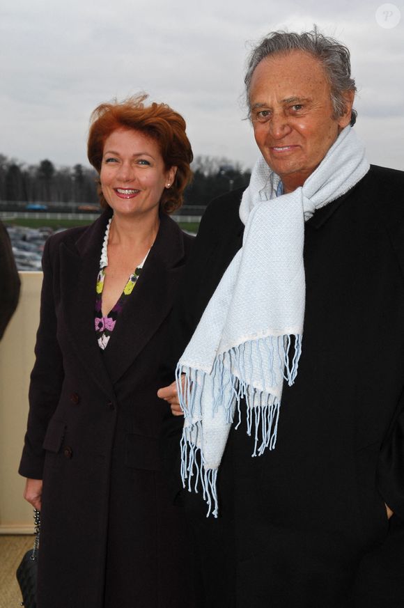 A la mort de Christine Gouze-Rénal, il est devenu le compagnon de la pianiste Agnès Berdugo.
L'acteur français Roger Hanin assiste à la course de trotteurs du Prix d'Amérique à l'hippodrome de Vincennes, à l'est de Paris, le 28 janvier 2007. Photo Nicolas Gouhier/Cameleon/ABACAPRESS.COM