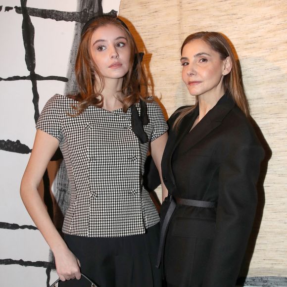 Clotilde Courau et sa fille Vittoria de Savoie - Défilé de Mode Christian Dior, Collection Haute Couture Printemps/Été 2024 - Front Row, dans le cadre de la Fashion Week de Paris, France, le 22 Janvier 2024.

© Bertrand Rindoff / Olivier Borde / Bestimage