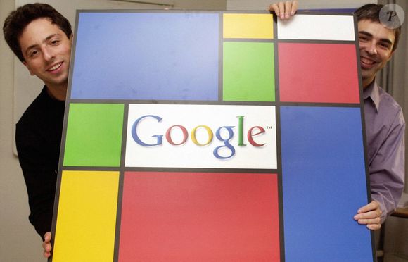 Les fondateurs de Google Sergey Brin et Larry Page (à gauche) lors d'une conférence de presse à Hambourg, Hambourg, Allemagne, le 19 septembre 2003. Photo by Roland Magunia/DPA/ABACAPRESS.COM