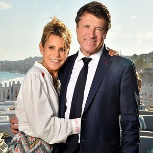 Christian Estrosi et son épouse Laura Tenoudji ont été placés en garde à vue à Marseille dans le cadre d’une enquête pour prise illégale d’intérêts.

Exclusif - Laura Tenoudji Estrosi et son mari Christian Estrosi, le maire de Nice - Laura Tenoudji Estrosi a présenté son troisème guide des adresses incontournables de Nice sur la nouvelle Plage du Negresco à Nice. © Bruno Bebert/Bestimage