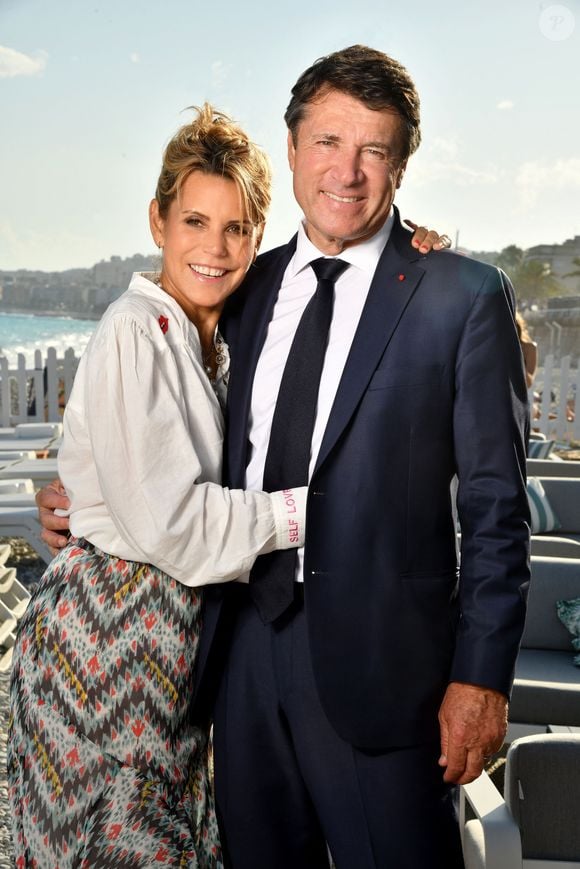 Christian Estrosi et son épouse Laura Tenoudji ont été placés en garde à vue à Marseille dans le cadre d’une enquête pour prise illégale d’intérêts.

Exclusif - Laura Tenoudji Estrosi et son mari Christian Estrosi, le maire de Nice - Laura Tenoudji Estrosi a présenté son troisème guide des adresses incontournables de Nice sur la nouvelle Plage du Negresco à Nice. © Bruno Bebert/Bestimage